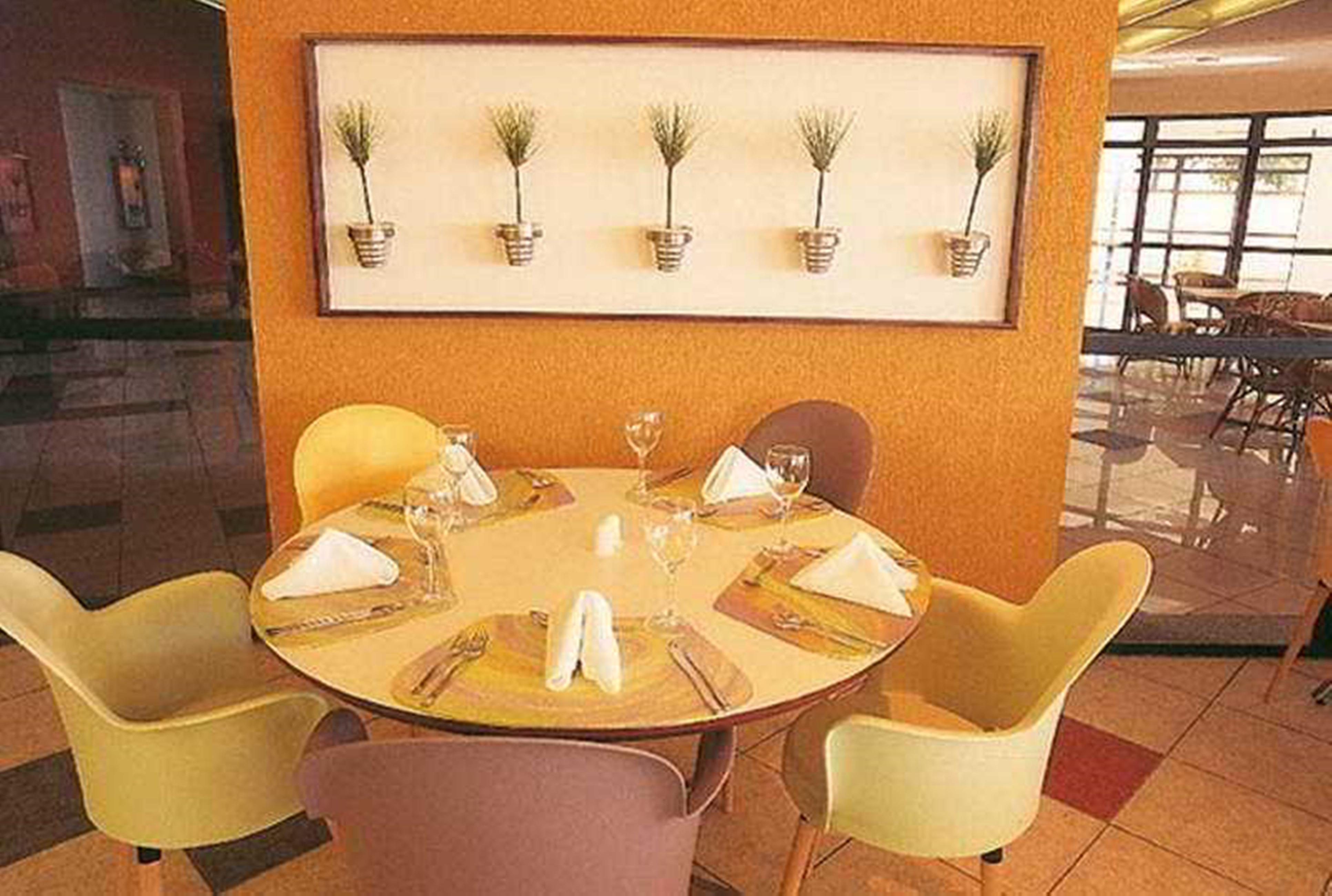 Iate Plaza Hotel Φορταλέζα Εστιατόριο φωτογραφία